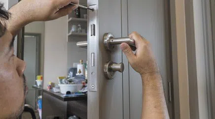Amber Locksmith Store Albuquerque, NM 505-634-5445 - Lock-installation